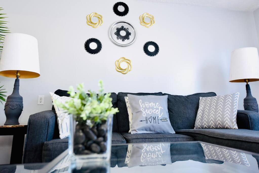Prime Location Duo Nest & Rest Apartment Kingston Bagian luar foto